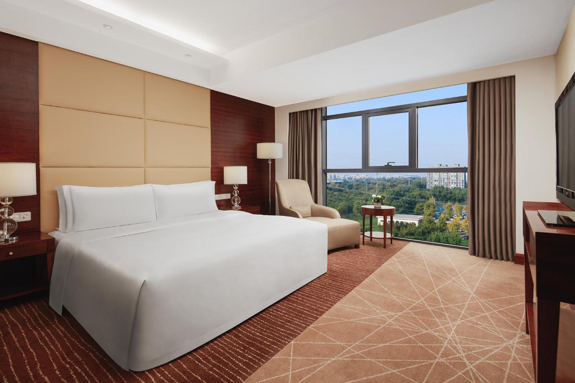 Отель Crowne Plaza Beijing International Airport By Ihg 5*