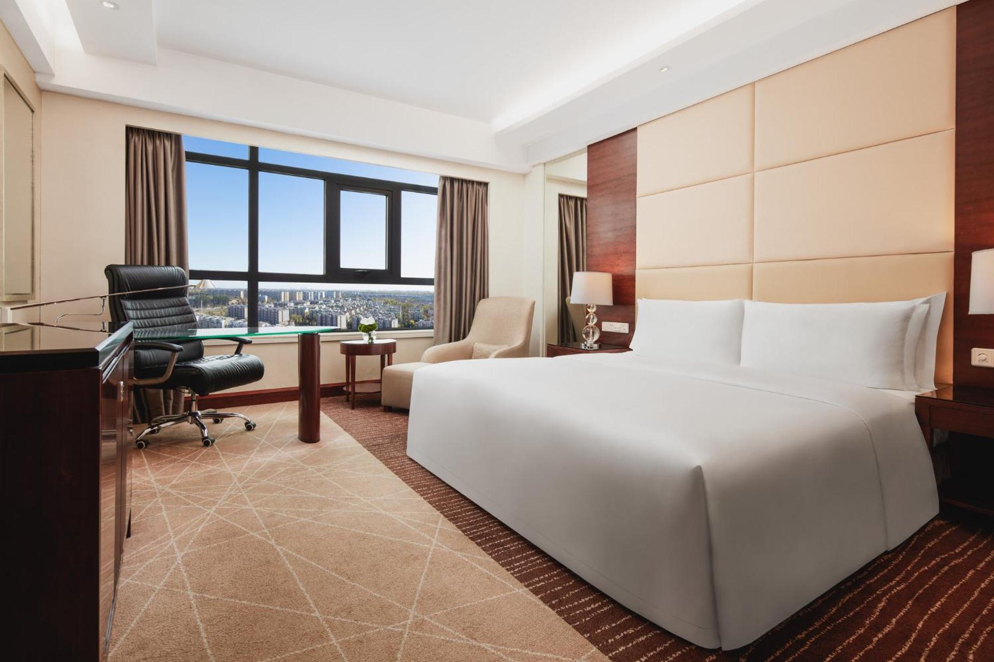 Crowne Plaza Beijing International Airport By Ihg 5*